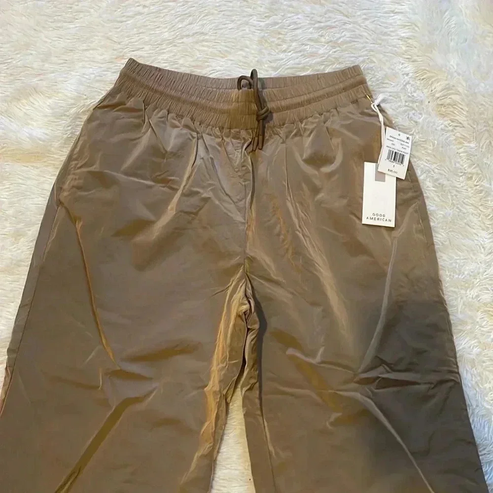 Good American set of pants and sweatshirt